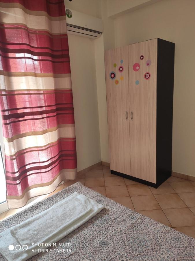 Kelesi Apartments Nea Kallikrateia Eksteriør bilde